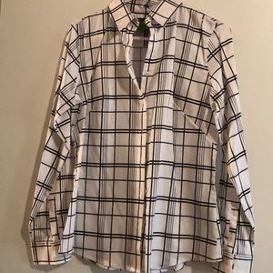 Bundle of 2 Banana Republic fitted shirts